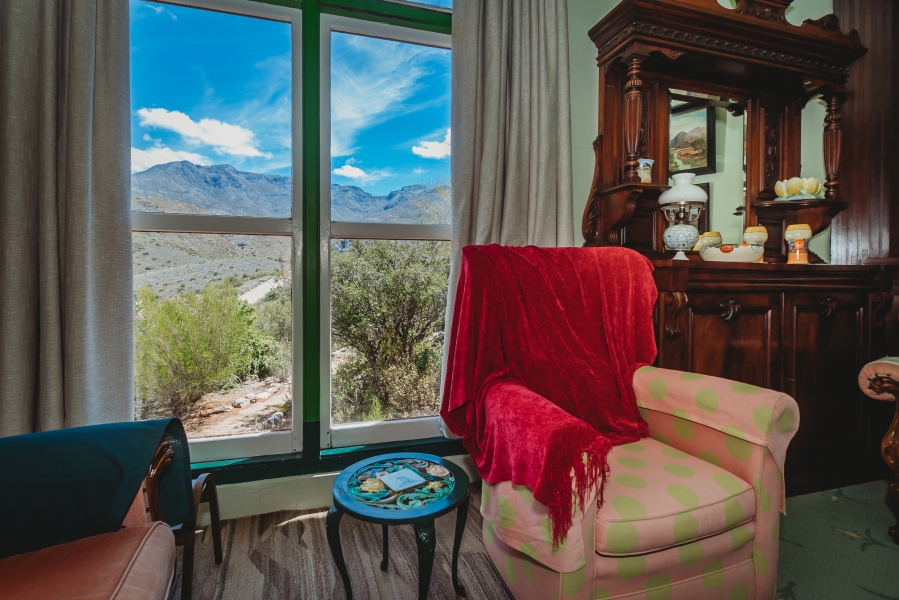 5 Bedroom Property for Sale in De Rust Western Cape